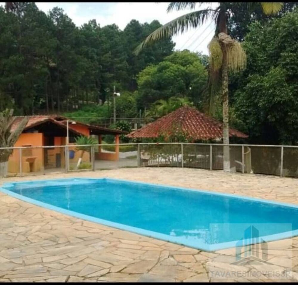 Chácara à venda com 2 quartos, 10000m² - Foto 1