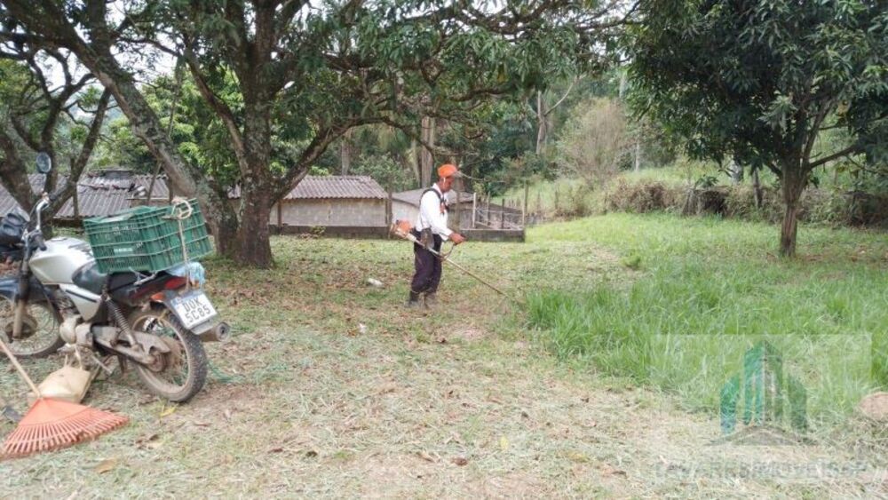 Chácara à venda com 2 quartos, 1700m² - Foto 17