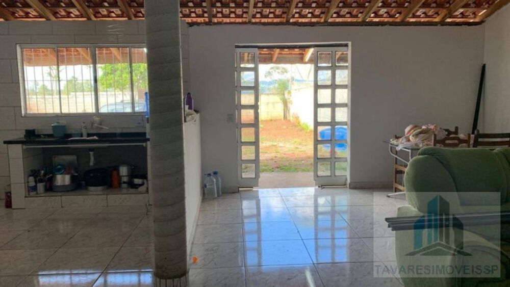 Chácara à venda com 3 quartos, 1500m² - Foto 2