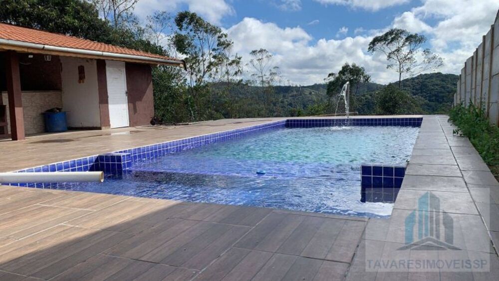 Chácara à venda com 3 quartos, 1500m² - Foto 1