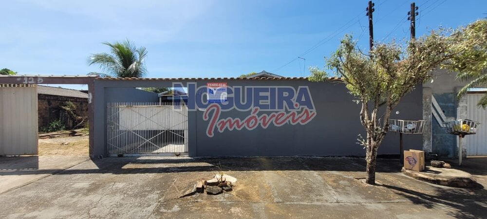 Casa à venda com 2 quartos, 115m² - Foto 1