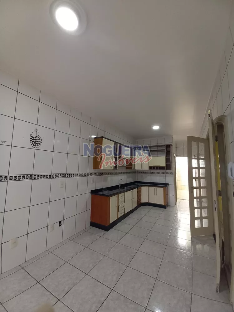 Casa à venda com 3 quartos, 150m² - Foto 7