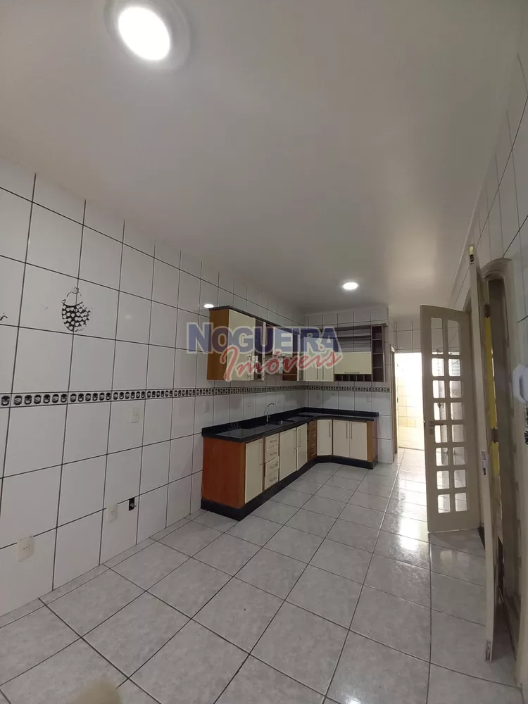 Casa à venda com 3 quartos, 150m² - Foto 8