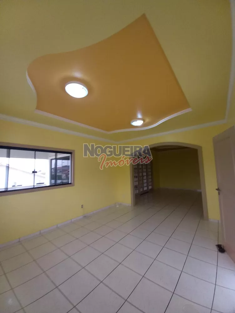 Casa à venda com 3 quartos, 150m² - Foto 3