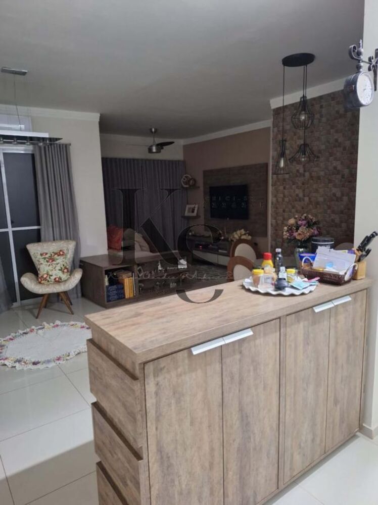 Apartamento à venda com 2 quartos, 67m² - Foto 3
