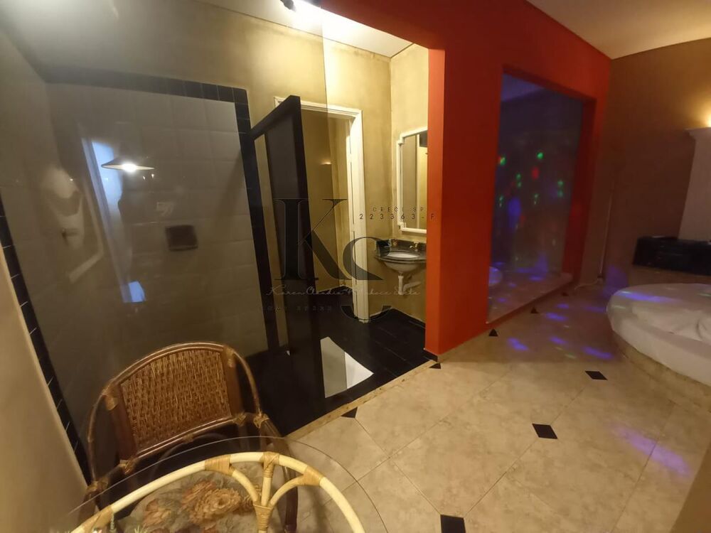 Prédio Inteiro - Foto 1