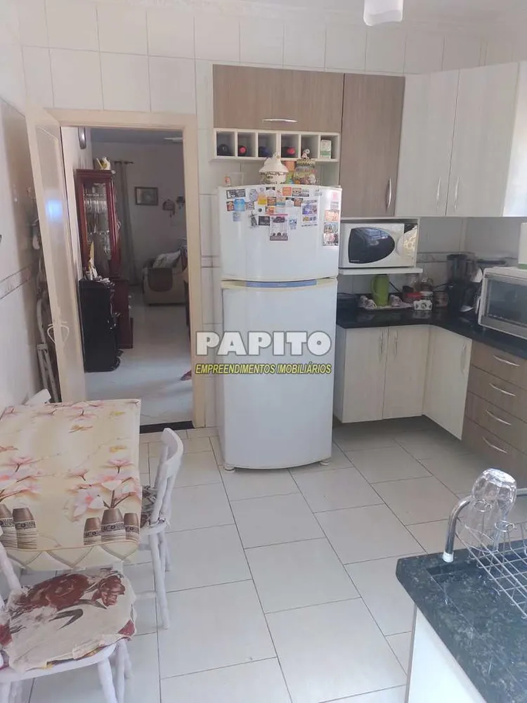 Casa, 4 quartos, 280 m² - Foto 1