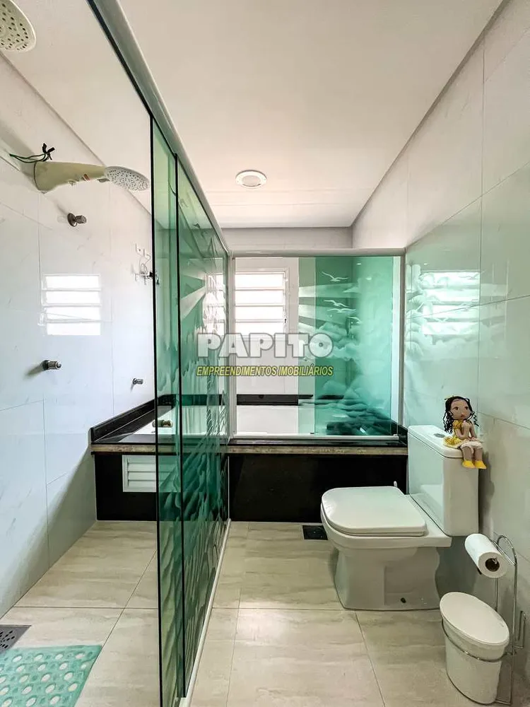 Casa, 3 quartos, 201 m² - Foto 2
