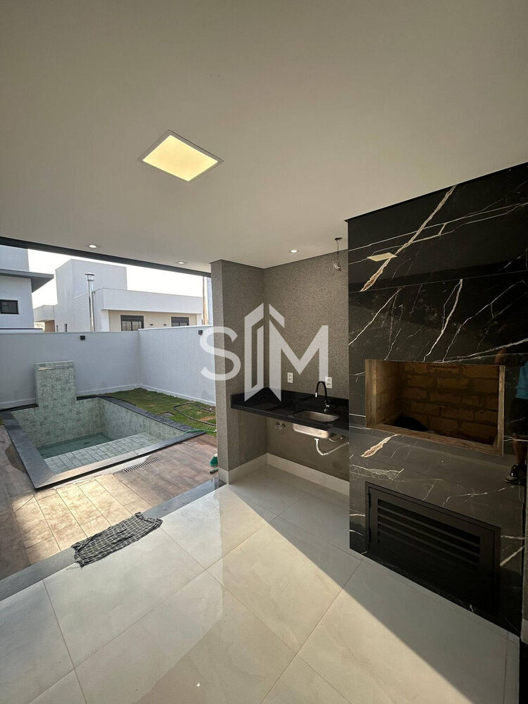 Casa à venda com 3 quartos, 170m² - Foto 1