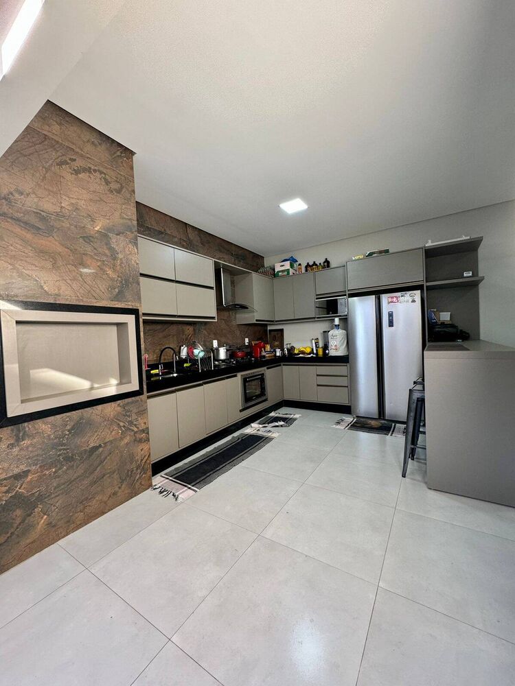 Casa de Condomínio à venda com 3 quartos, 132m² - Foto 1