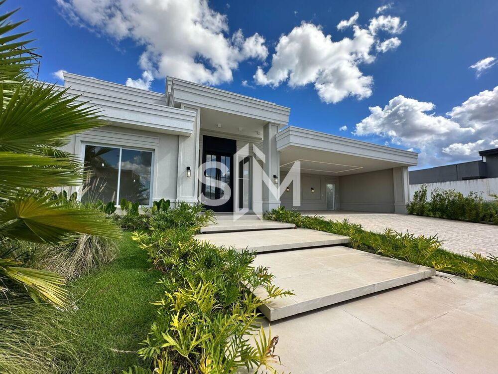 Casa de Condomínio à venda com 4 quartos, 394m² - Foto 1