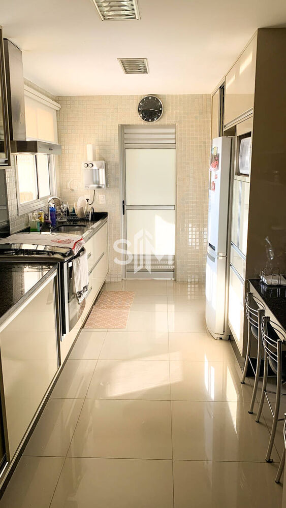 Apartamento à venda com 4 quartos, 156m² - Foto 3