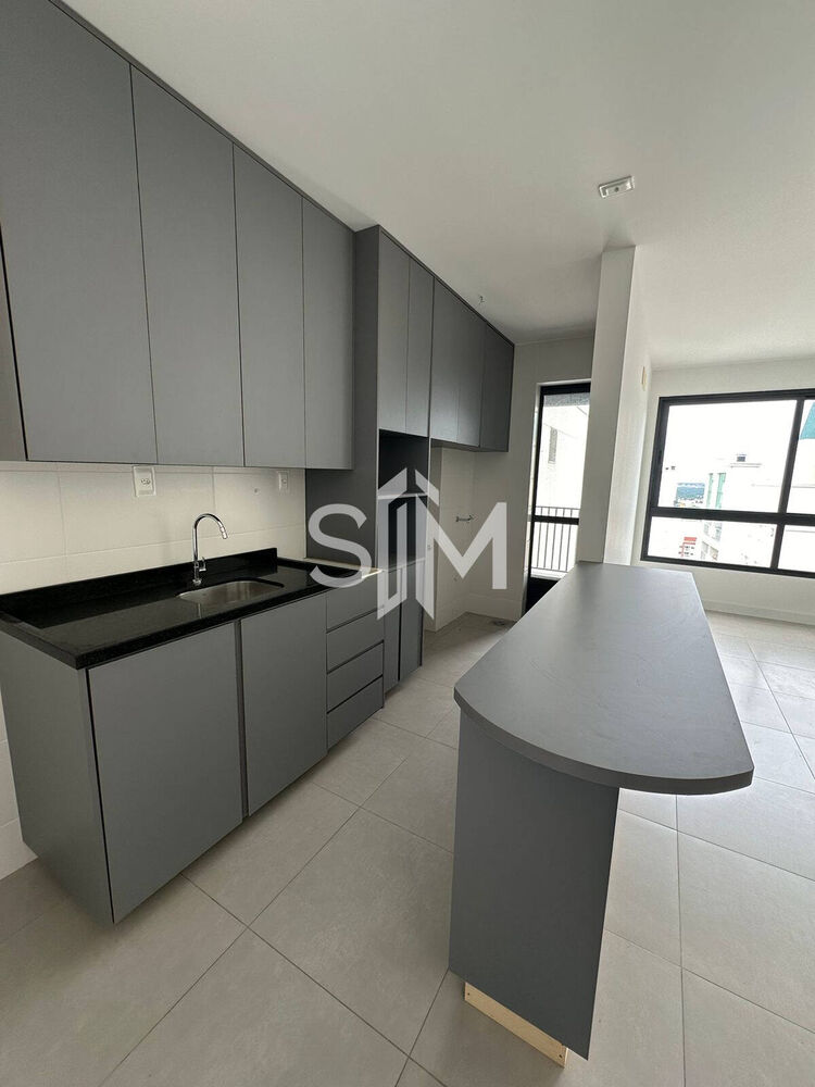 Apartamento à venda com 2 quartos, 66m² - Foto 1