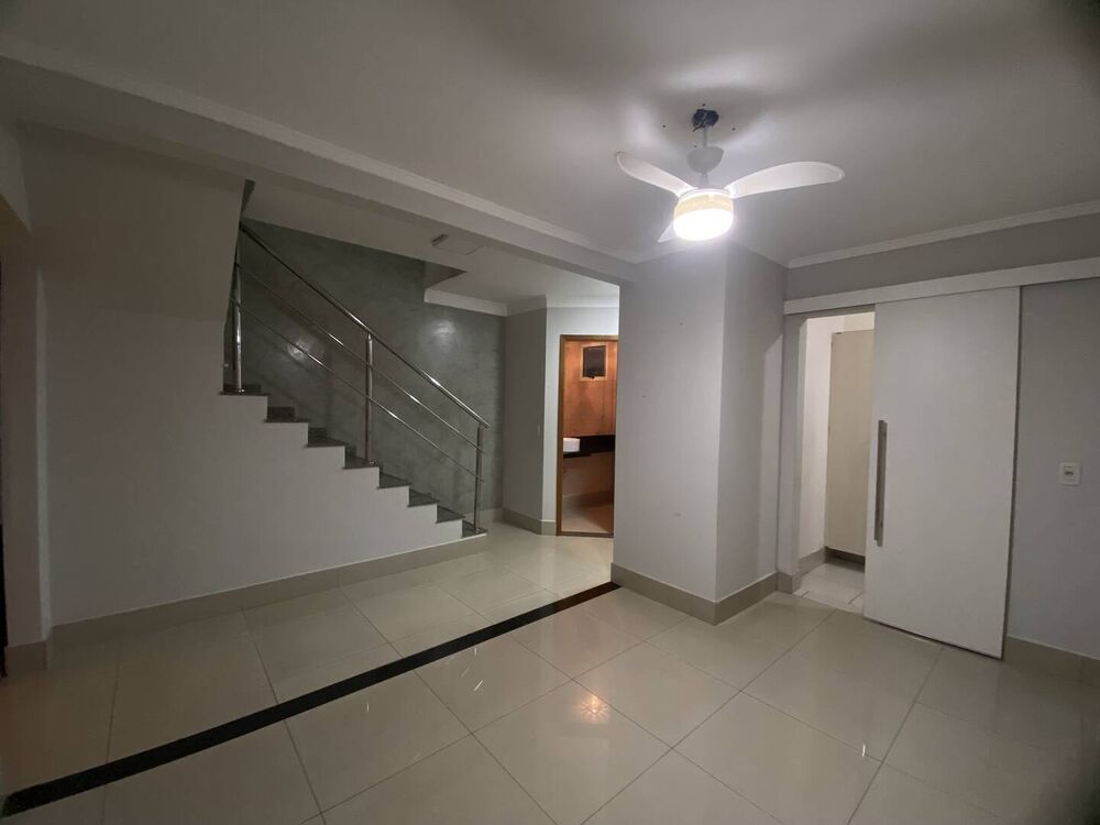 Casa de Condomínio à venda com 4 quartos, 150m² - Foto 2