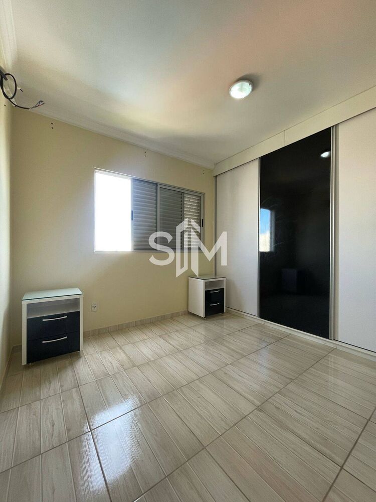Apartamento à venda com 3 quartos, 98m² - Foto 2