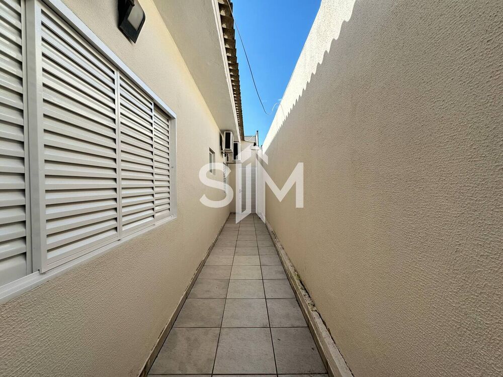 Casa à venda com 3 quartos, 299m² - Foto 8