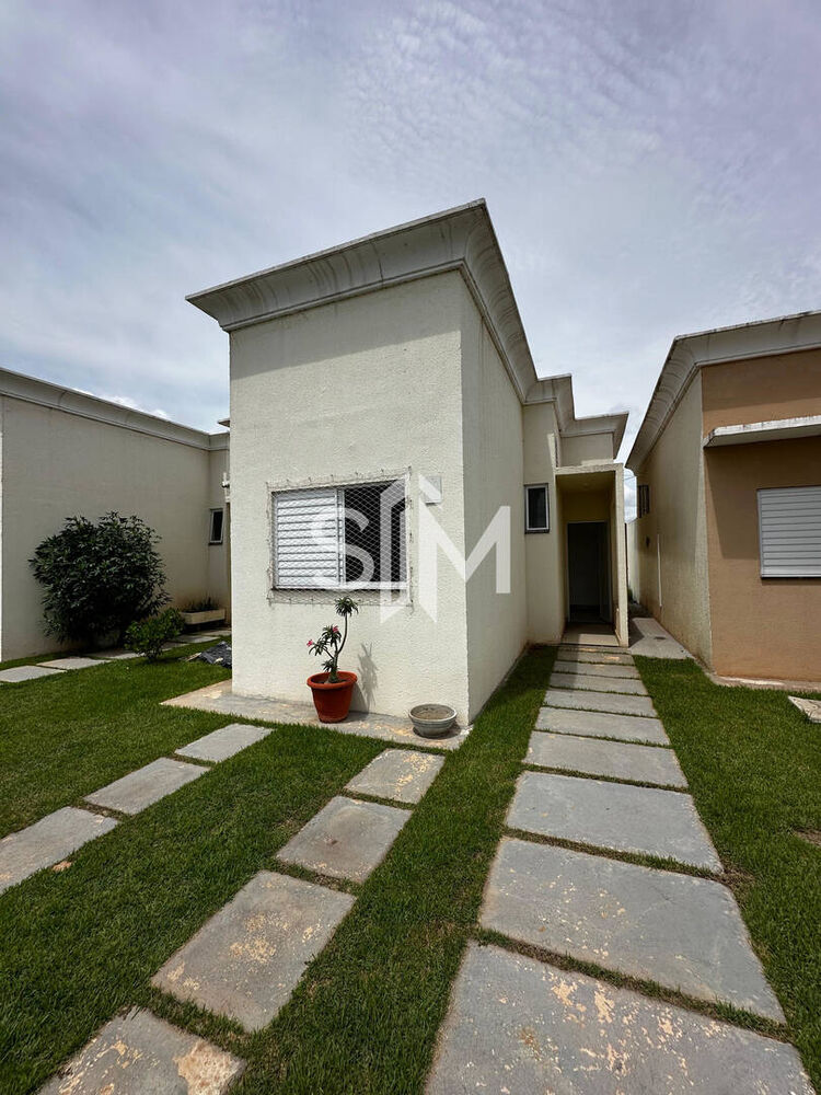Casa à venda com 2 quartos, 55m² - Foto 1