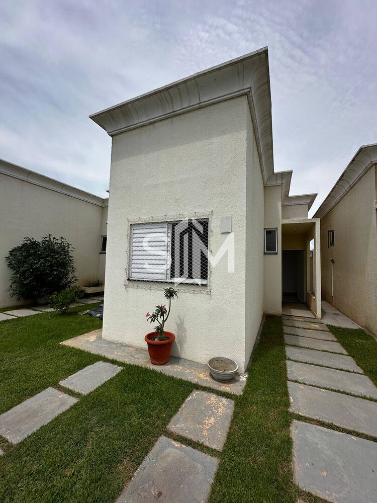 Casa à venda com 2 quartos, 55m² - Foto 2