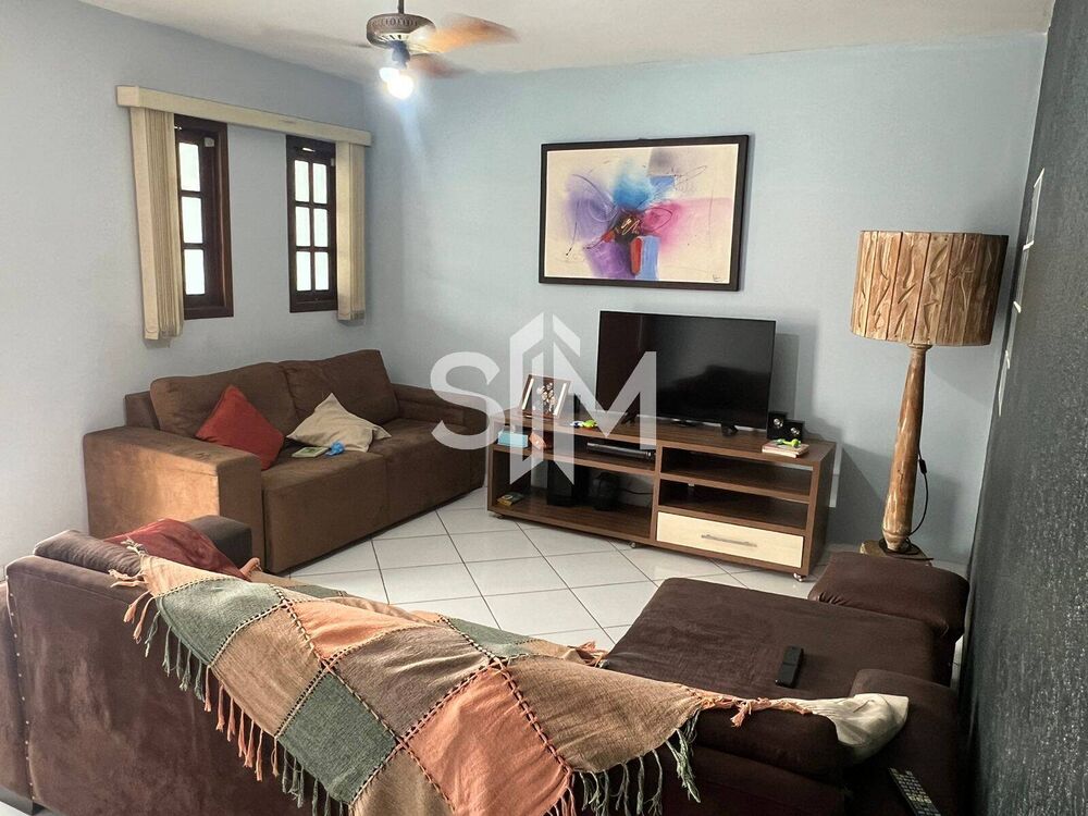 Casa à venda com 2 quartos, 180m² - Foto 2