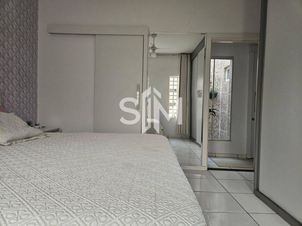Casa à venda com 3 quartos, 288m² - Foto 8
