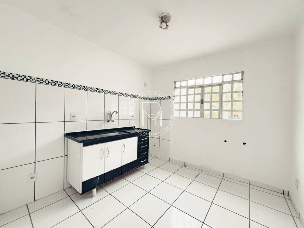 Casa à venda com 4 quartos, 300m² - Foto 7