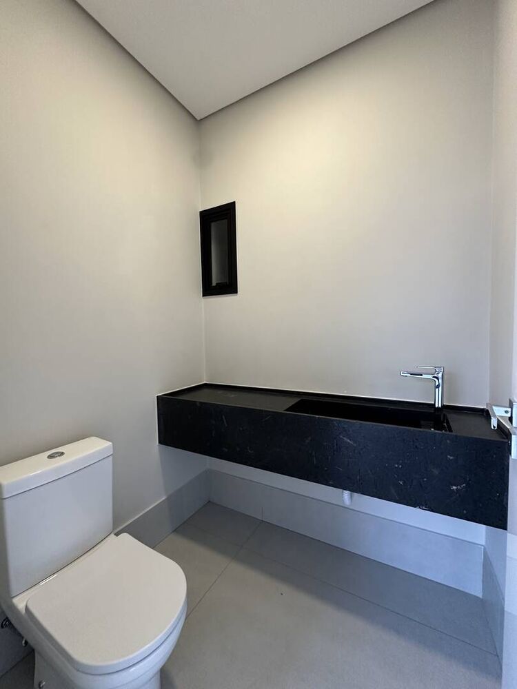 Casa à venda com 3 quartos, 245m² - Foto 4