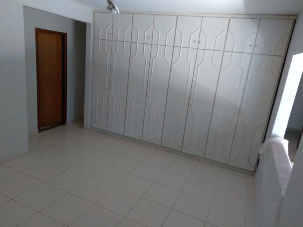Casa de Condomínio à venda com 4 quartos, 330m² - Foto 5