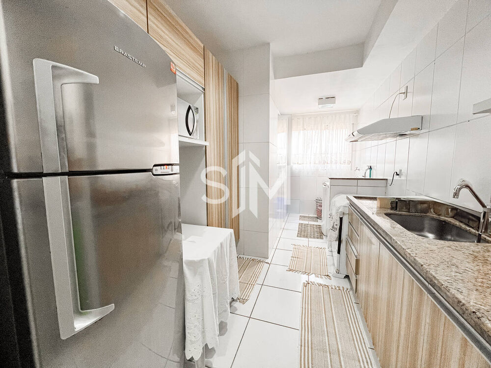 Apartamento à venda com 3 quartos, 76m² - Foto 2