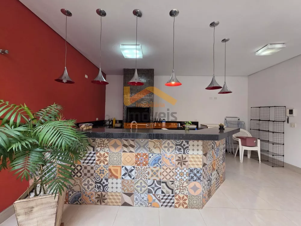 Casa, 4 quartos, 326 m² - Foto 1