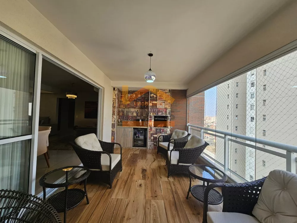 Apartamento à venda com 3 quartos, 153m² - Foto 1