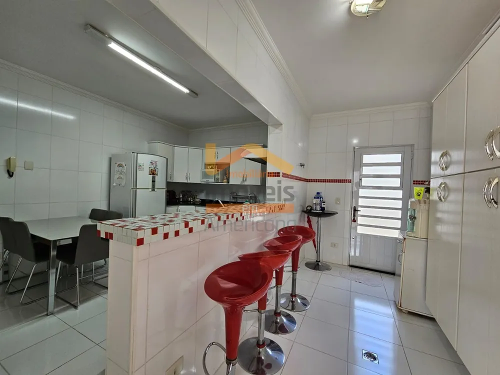 Casa, 3 quartos, 196 m² - Foto 9