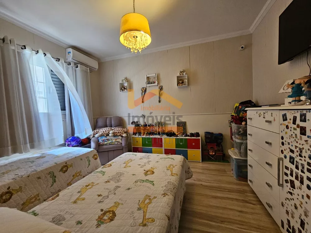 Casa, 3 quartos, 196 m² - Foto 5