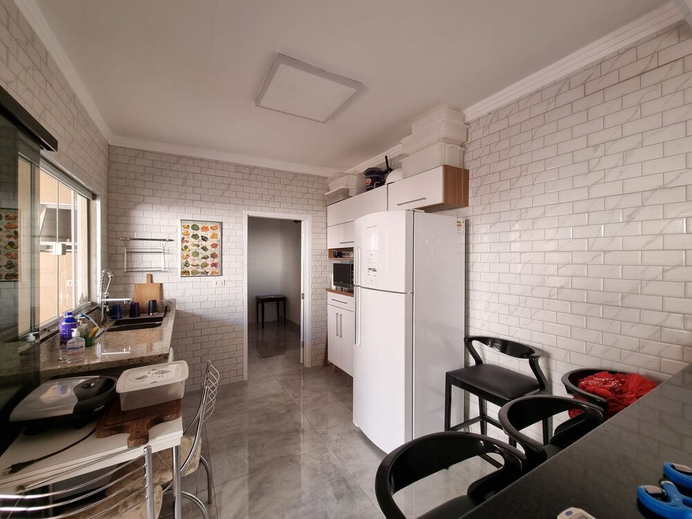 Casa, 6 quartos, 333 m² - Foto 2