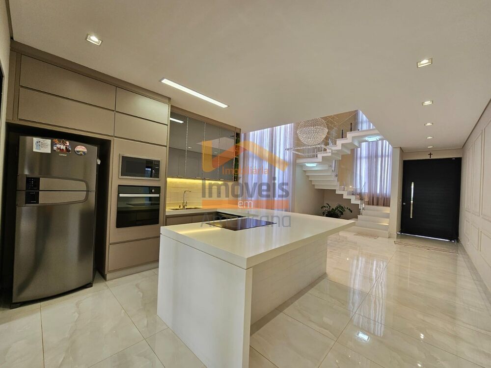 Casa de Condomínio à venda com 3 quartos, 305m² - Foto 3