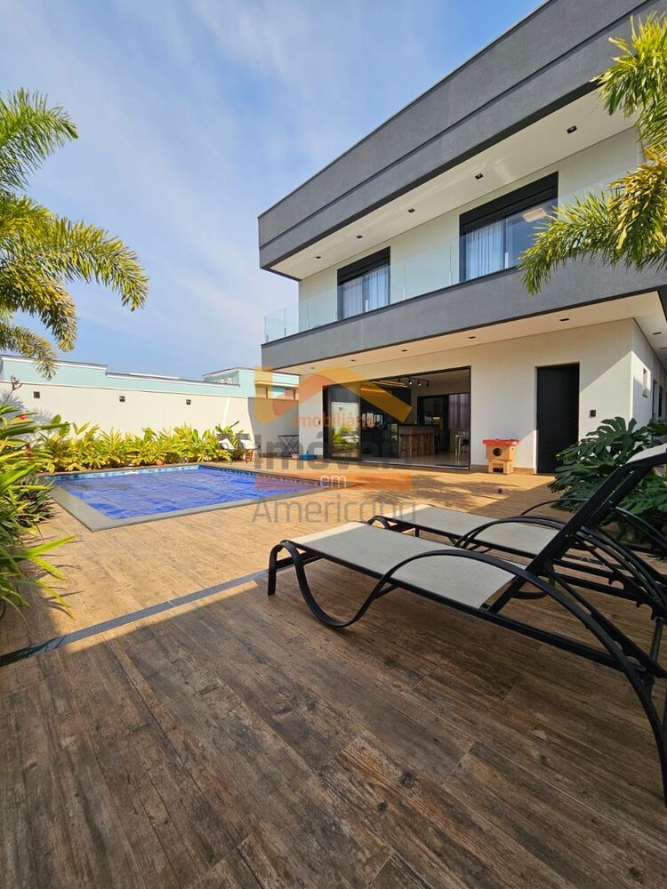 Casa de Condomínio à venda com 3 quartos, 305m² - Foto 1
