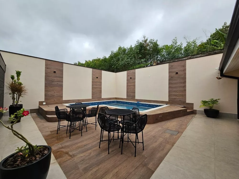 Casa de Condomínio à venda com 4 quartos, 250m² - Foto 4