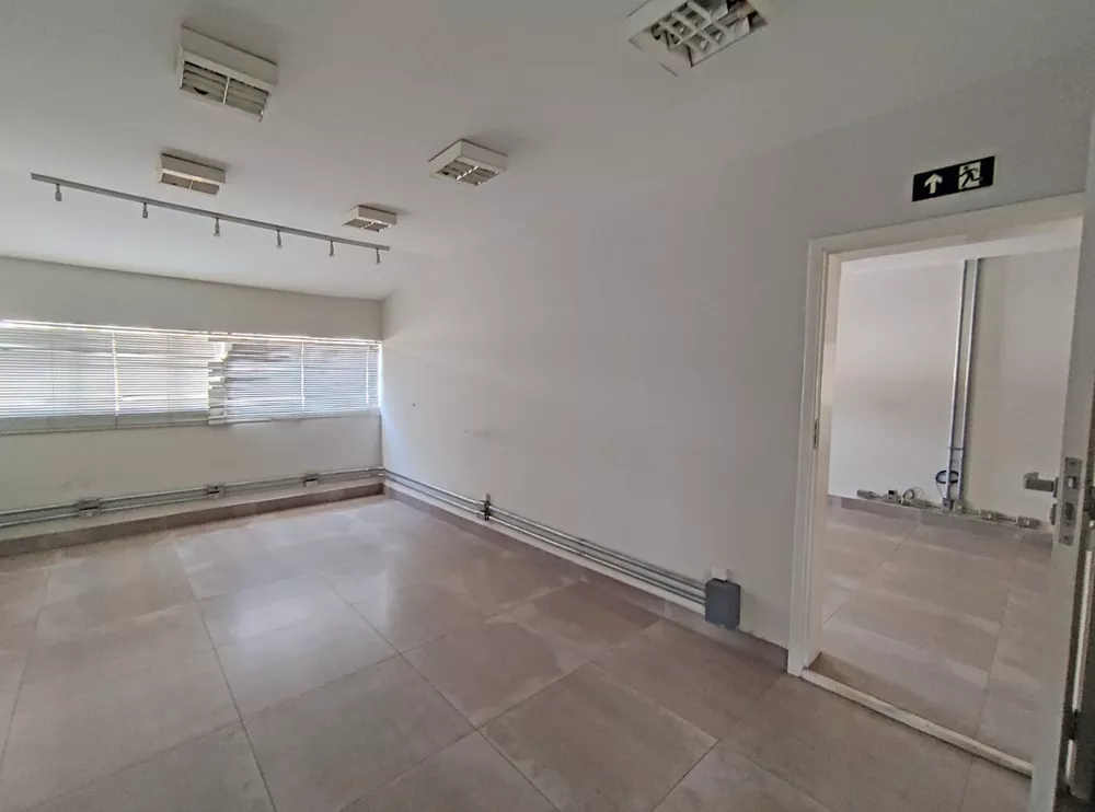 Depósito-Galpão, 2600 m² - Foto 2