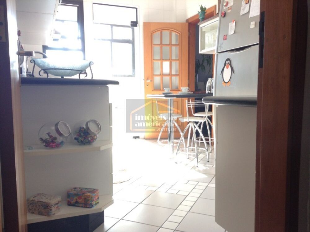 Apartamento à venda com 3 quartos, 142m² - Foto 6