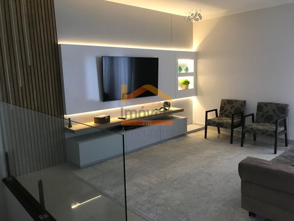 Casa, 3 quartos, 222 m² - Foto 1