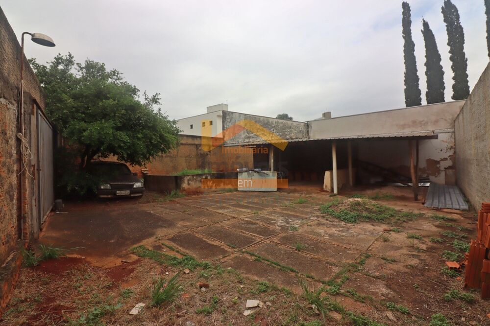 Casa à venda com 2 quartos, 450m² - Foto 11