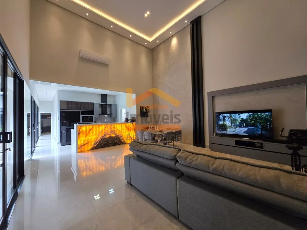 Casa, 3 quartos, 202 m² - Foto 1