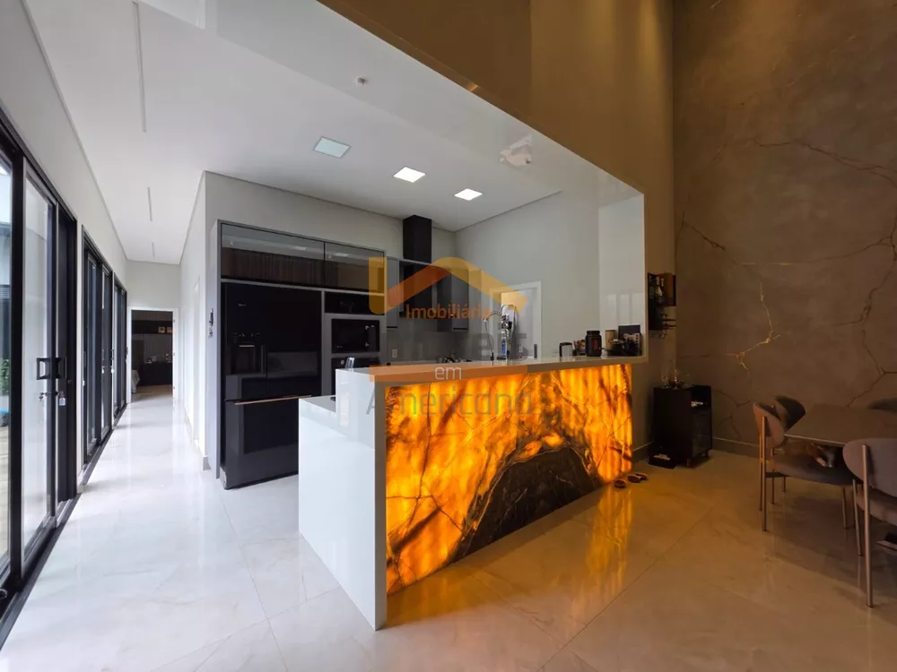 Casa, 3 quartos, 202 m² - Foto 4