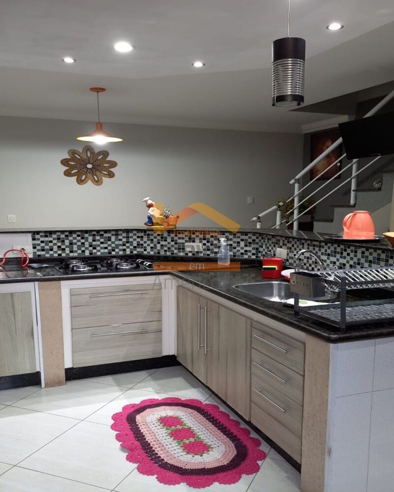 Casa à venda com 2 quartos, 150m² - Foto 3