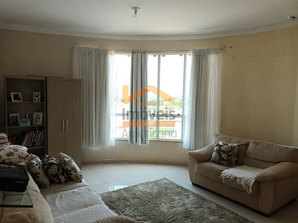 Casa, 3 quartos, 200 m² - Foto 1