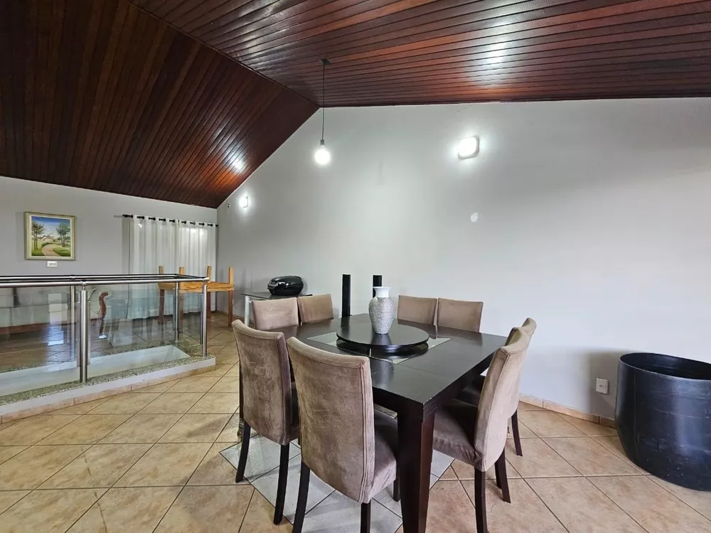 Casa, 3 quartos, 217 m² - Foto 13