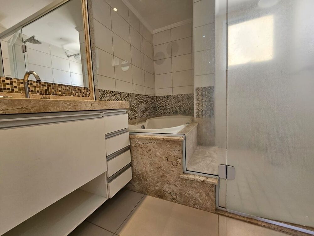 Apartamento, 3 quartos, 176 m² - Foto 1