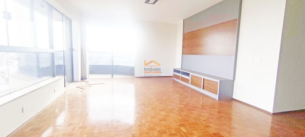 Apartamento à venda com 3 quartos, 192m² - Foto 1
