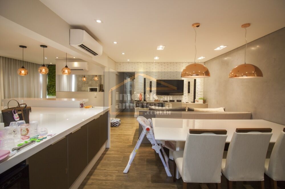 Apartamento à venda com 3 quartos, 96m² - Foto 1