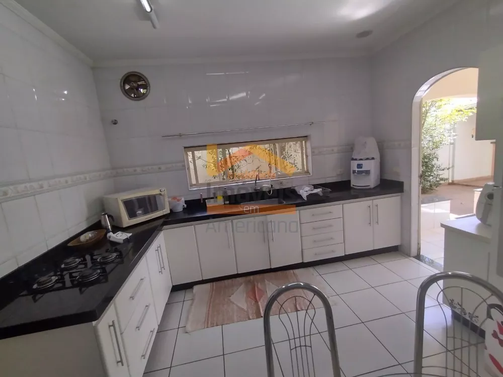 Casa, 3 quartos, 248 m² - Foto 13