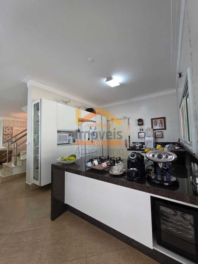 Casa de Condomínio à venda com 4 quartos, 400m² - Foto 2
